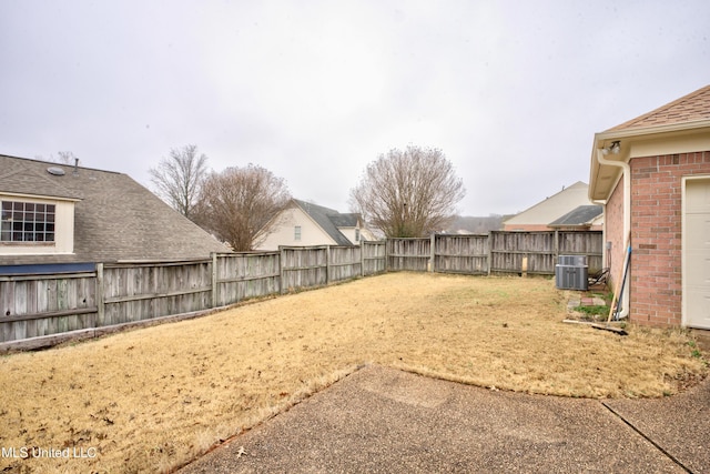 view of yard featuring cooling unit