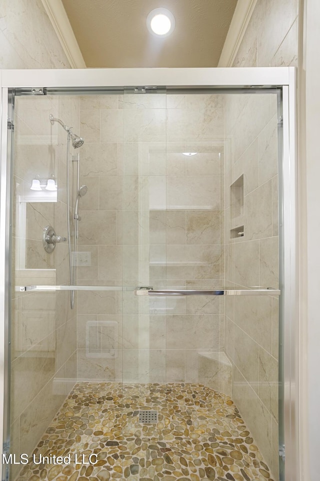 114 Sandstone Dr, Brandon, MS 39047 - full bath featuring a shower stall and recessed lighting