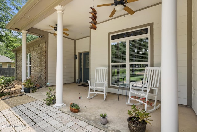 114 Sandstone Dr, Brandon, MS 39047 - porch featuring a ceiling fan