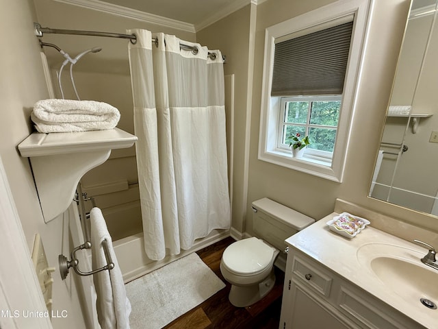 1331 Northwood Cir, Carthage, MS 39051 - full bathroom with ornamental molding, vanity, wood finished floors, and shower / tub combo with curtain