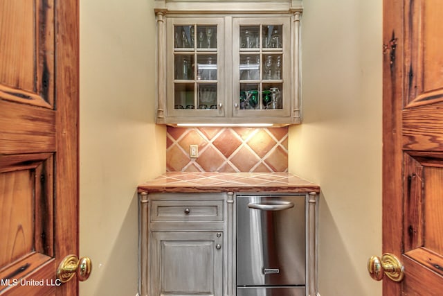 338 Hillview Dr, Ridgeland, MS 39157 - bar with decorative backsplash