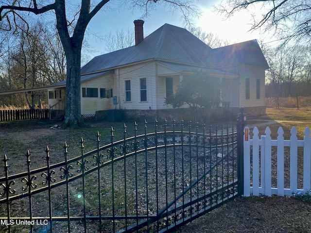 view of front of property