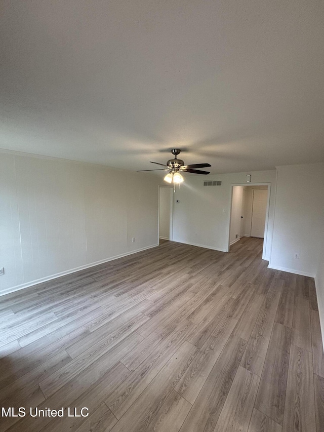 747 Cumberland Cv, Southaven, MS 38671 - unfurnished room featuring a ceiling fan, visible vents, and wood finished floors
