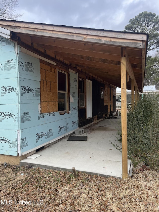 204 Deaton St, Batesville, MS 38606 - view of patio / terrace