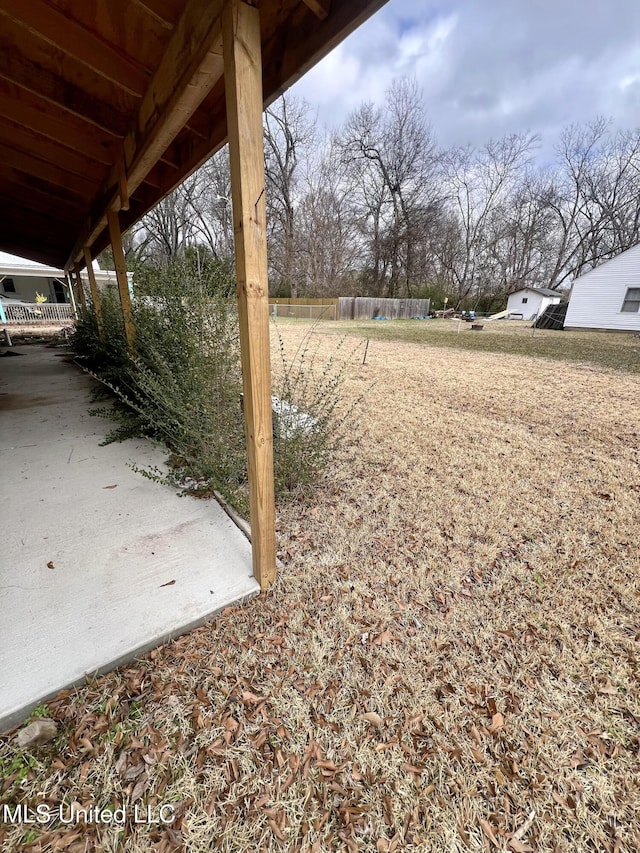 204 Deaton St, Batesville, MS 38606 - view of yard
