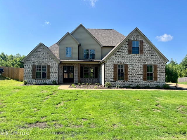 view of front of property featuring a front yard