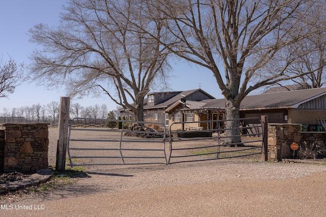 view of front of house