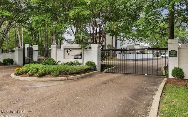 550 Post Rd Unit 116, Ridgeland, MS 39157 - view of gate