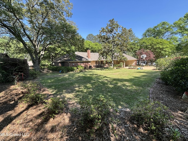 5365 River Thames Rd, Jackson, MS 39211 - view of yard