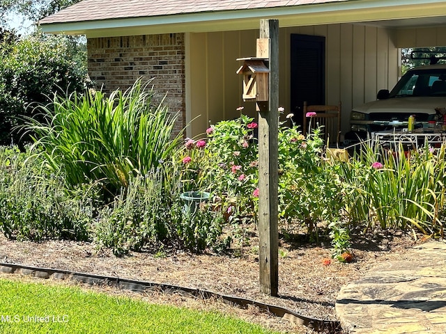 708 Ratliff Ferry Rd, Canton, MS 39046 - exterior space with a carport