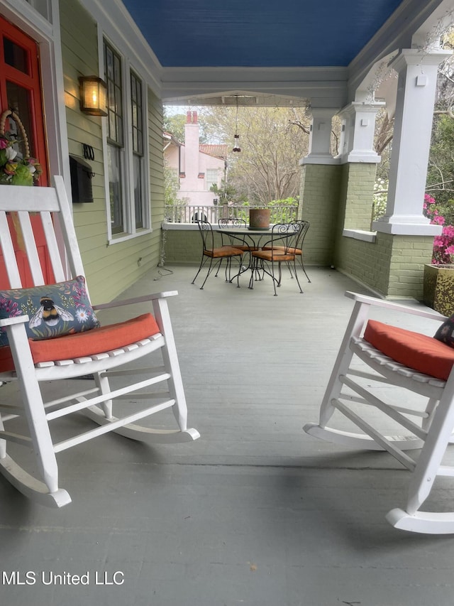 800 Gillespie St, Jackson, MS 39202 - view of patio / terrace with covered porch