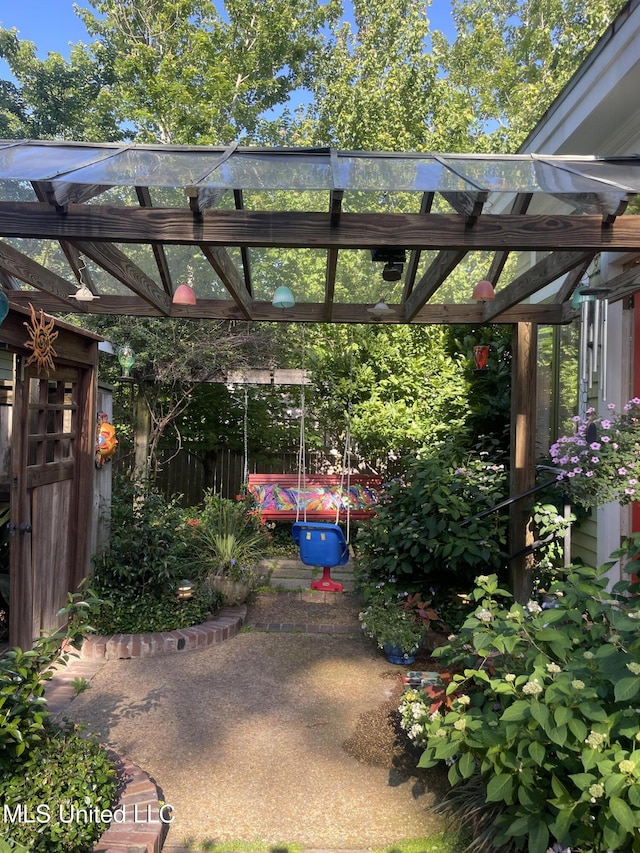 800 Gillespie St, Jackson, MS 39202 - view of yard featuring a pergola