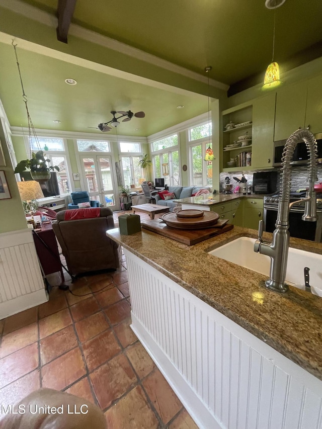 800 Gillespie St, Jackson, MS 39202 - interior space featuring outdoor lounge area and ceiling fan