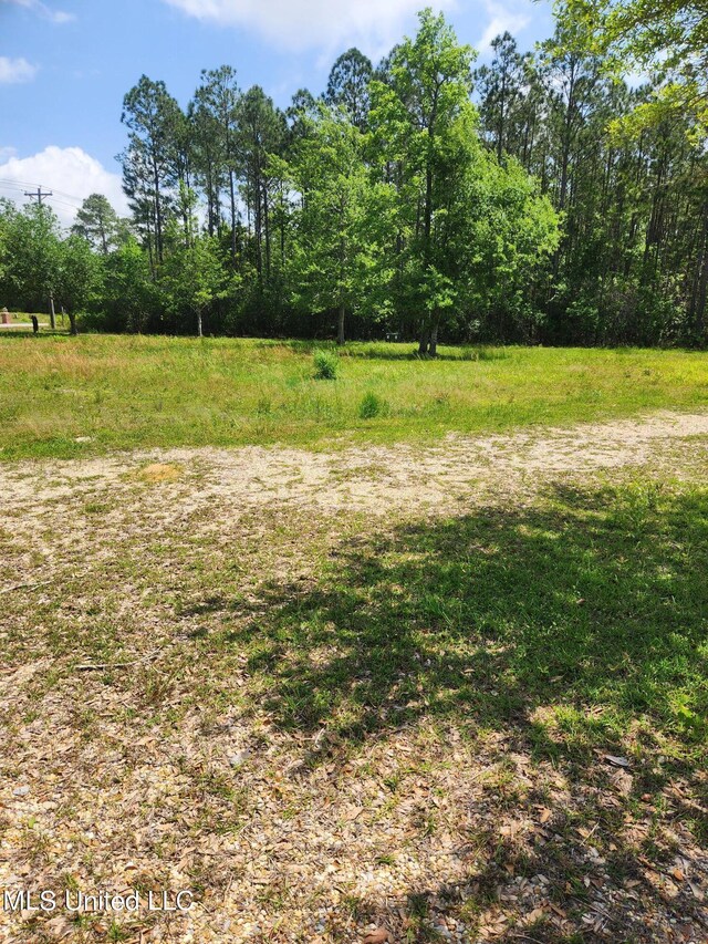 6121 Mary Mahoney Dr, Ocean Springs, MS 39564