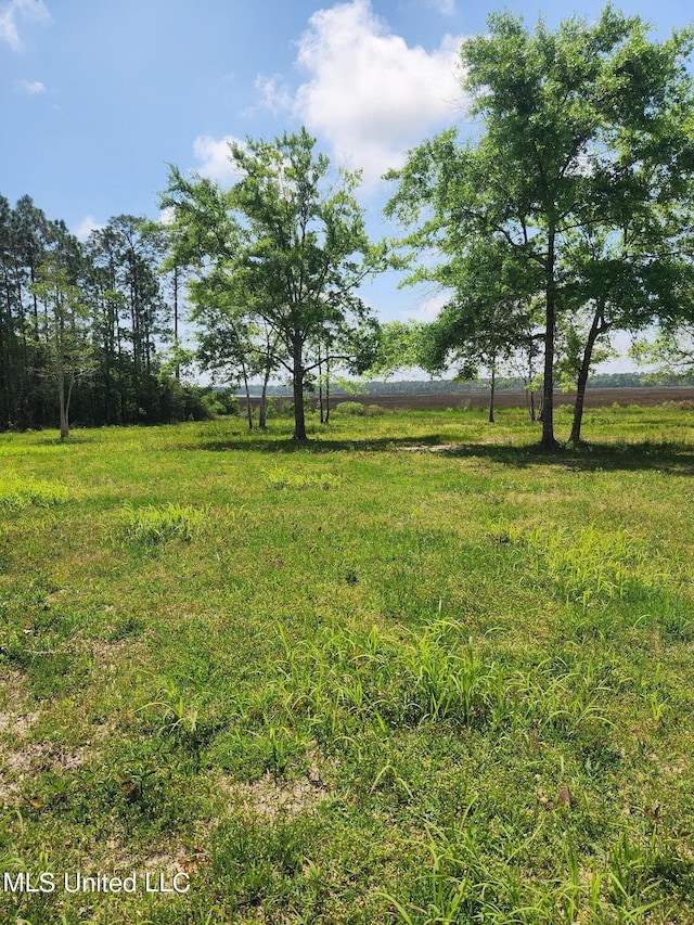 6121 Mary Mahoney Dr, Ocean Springs, MS 39564