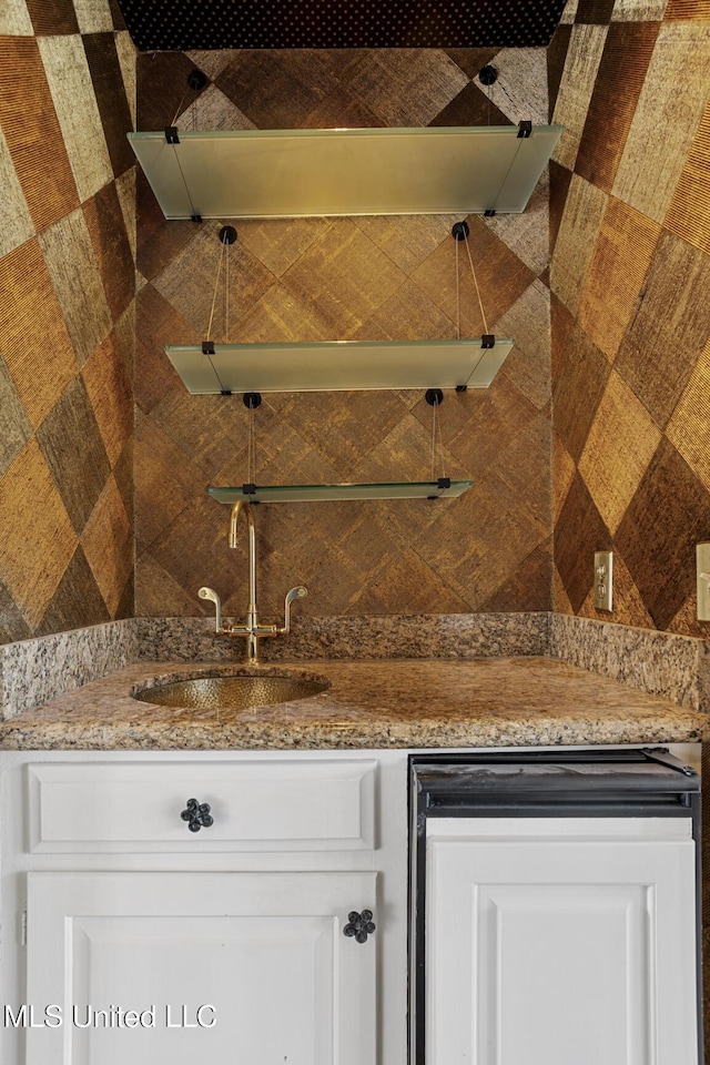 interior details featuring sink