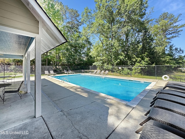 214 Terrapin Creek Rd, Brandon, MS 39042 - community pool with a patio