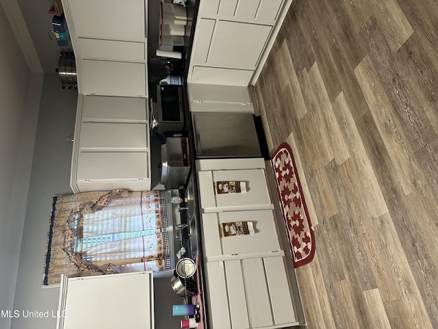 425 Downing St, Jackson, MS 39216 - view of kitchen