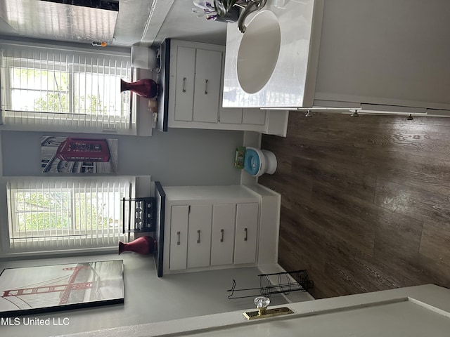 425 Downing St, Jackson, MS 39216 - view of bathroom