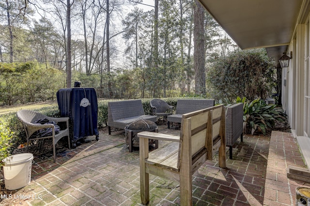 view of patio featuring outdoor lounge area