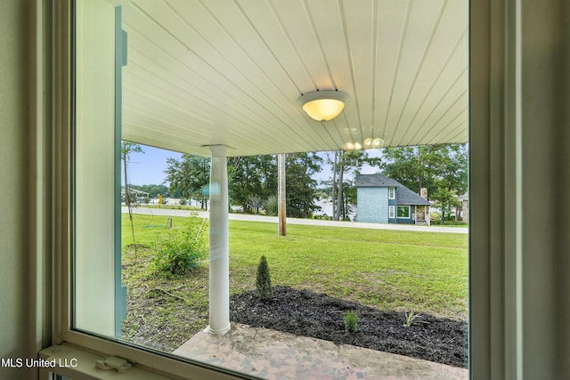 611 E E Lakeshore Dr, Carriere, MS 39426 - view of patio