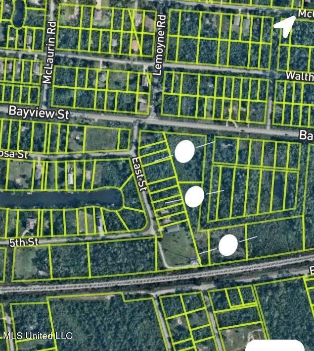 Bayview St, Pass Christian, MS 39571
