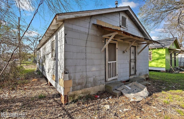 view of front of home featuring entry steps