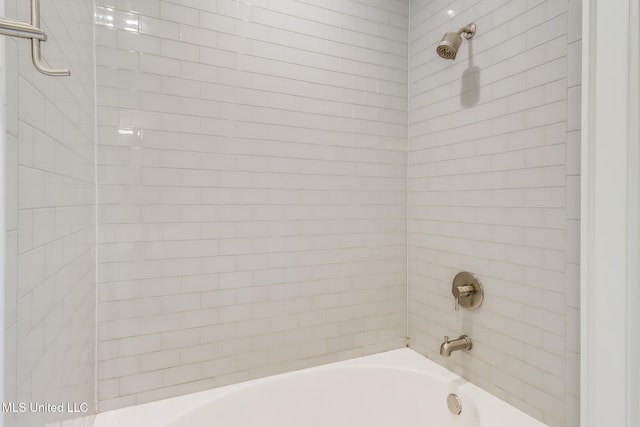 2501 Bienville Blvd Unit 334, Ocean Springs, MS 39564 - full bath with shower / bathtub combination