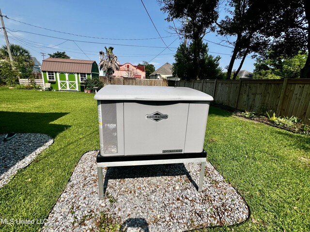 914 39th Ave, Gulfport, MS 39501 - exterior view of a power unit and a fenced backyard