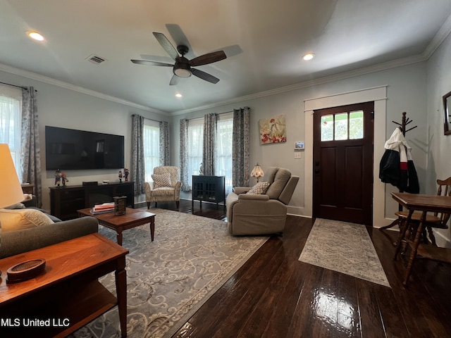 914 39th Ave, Gulfport, MS 39501 - living area featuring dark wood-type flooring, recessed lighting, a ceiling fan, crown molding, and baseboards