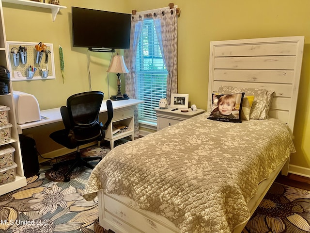 1024 Riverchase N Dr, Brandon, MS 39047 - bedroom featuring a desk