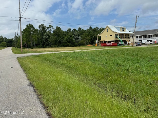 Listing photo 3 for S Bourgeois St, Waveland MS 39576