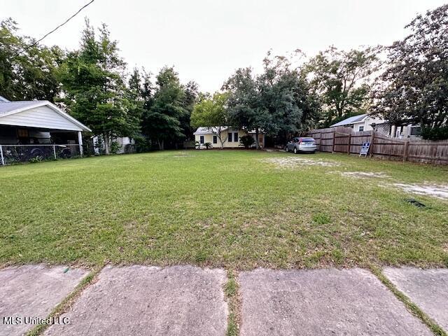 153 Saint Peter St, Biloxi, MS 39530 - view of yard with fence