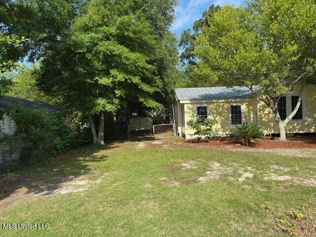 153 Saint Peter St, Biloxi, MS 39530 - view of grassy yard