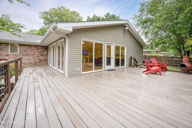 deck featuring fence