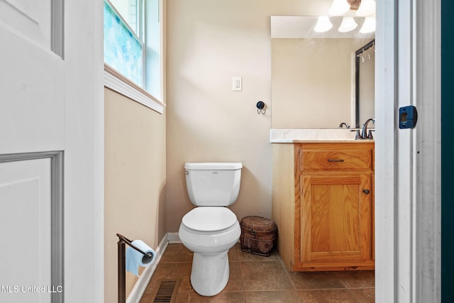 530 Oakhurst Dr, Hernando, MS 38632 - bathroom featuring toilet and vanity