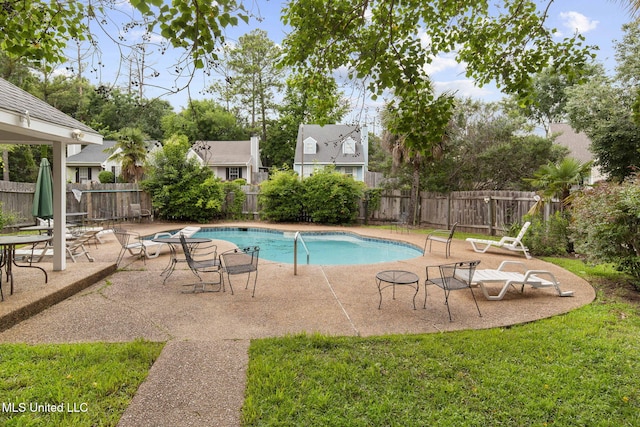 7012 Copper Cv, Ridgeland, MS 39157 - view of pool featuring a patio and a fenced backyard