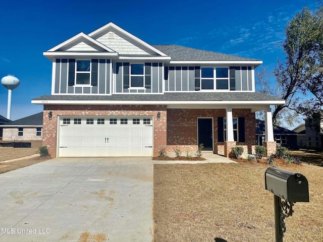 view of front facade with a garage