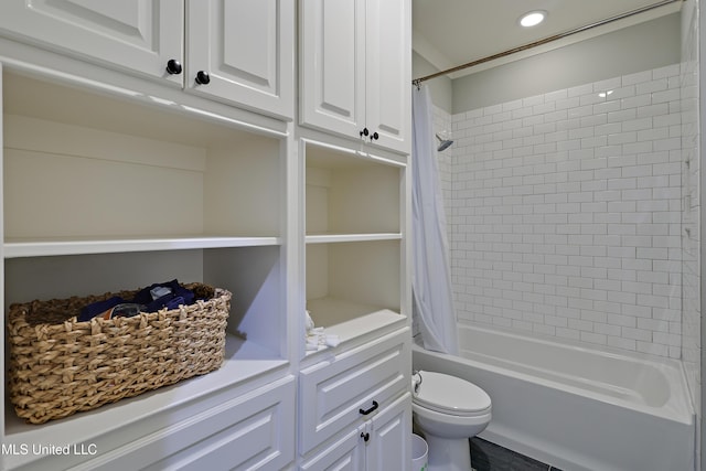 233 Arbor Trl, Brandon, MS 39047 - full bathroom featuring shower / bath combo with shower curtain, recessed lighting, toilet, and vanity
