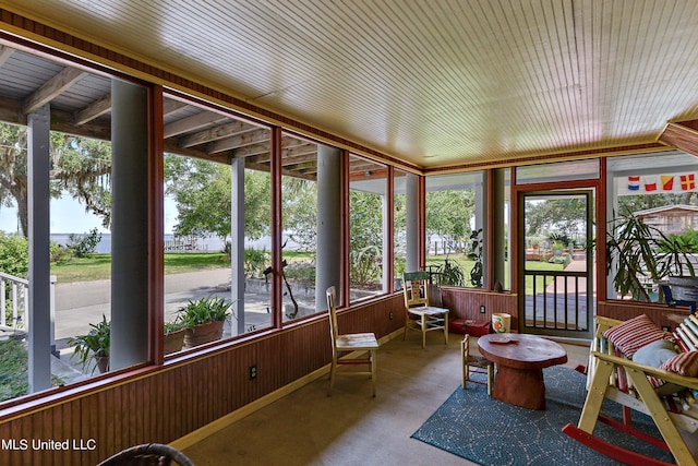 view of sunroom / solarium