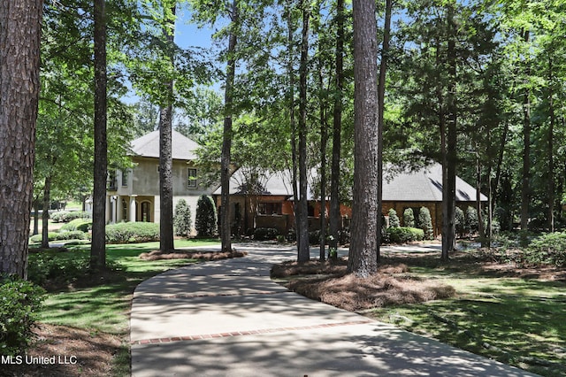 130 Bridgewater Xing, Ridgeland, MS 39157 - view of front of house with stucco siding