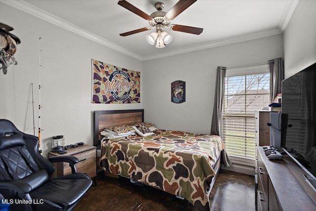 bedroom with crown molding and ceiling fan