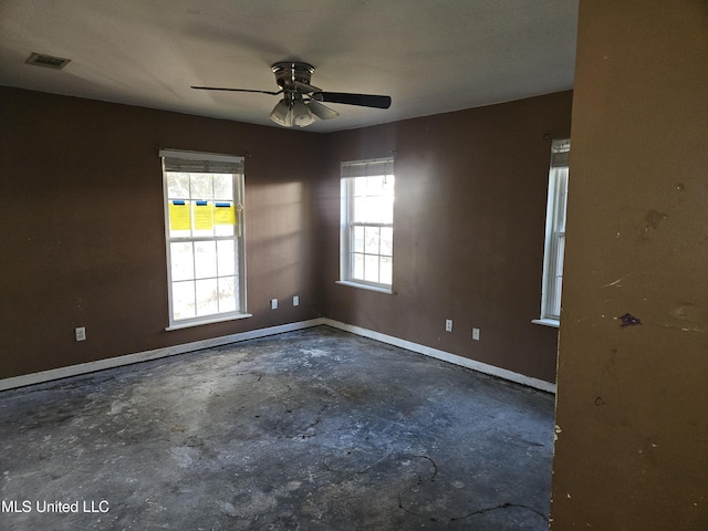 empty room with ceiling fan