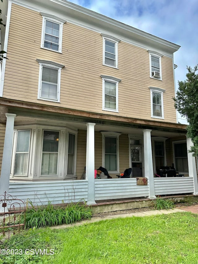 Listing photo 2 for 12 W Market St, Freeburg PA 17827