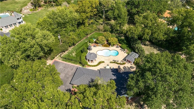 1 Denny Ln, Huntleigh, MO 63131 - aerial view of property and surrounding area with a pool area