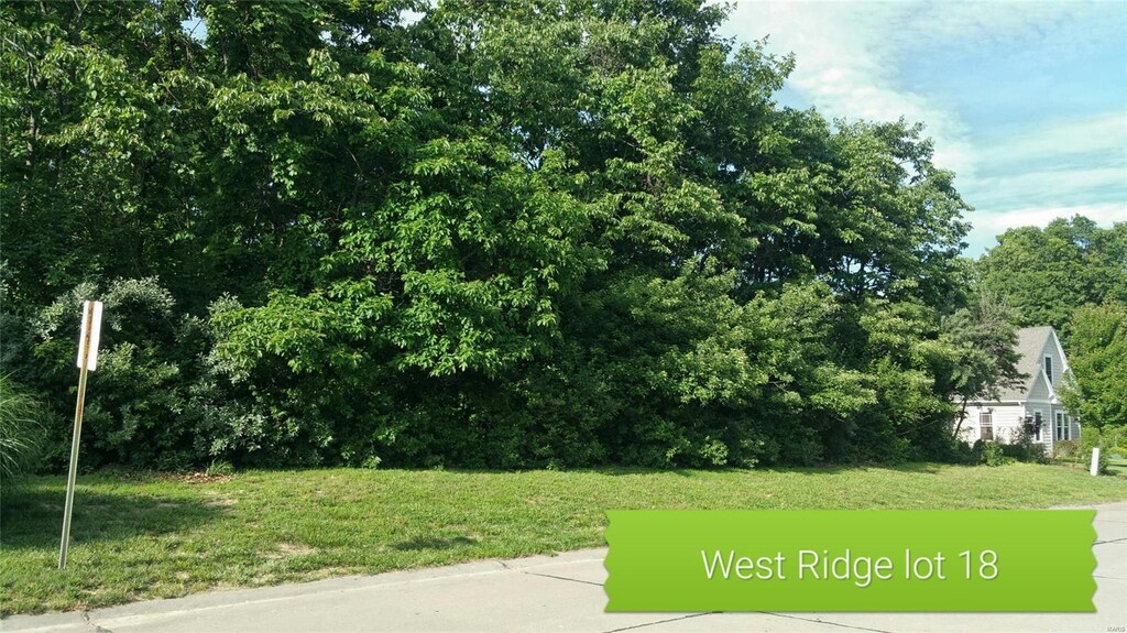 506 Grafton Hills Dr, Grafton, IL 62037 - photo 1