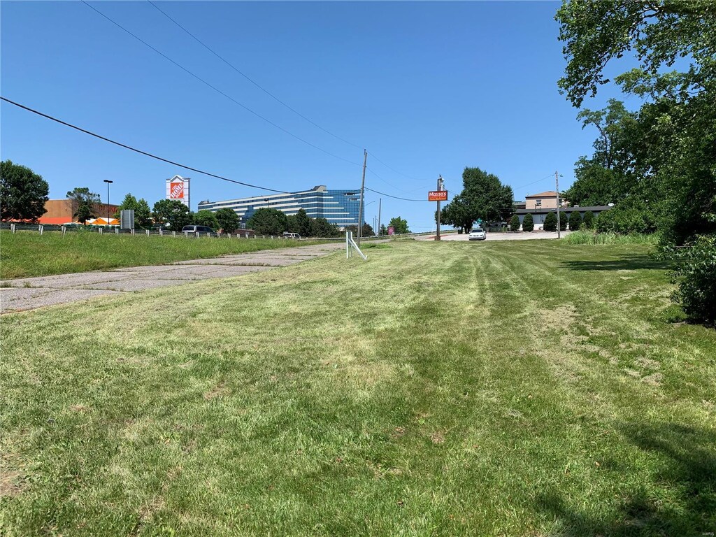 4110 N Lindbergh, Bridgeton, MO 63044 - photo 2