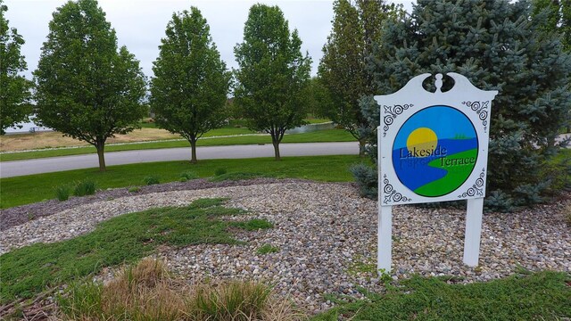 995 Alicia Way, Staunton, IL 62088