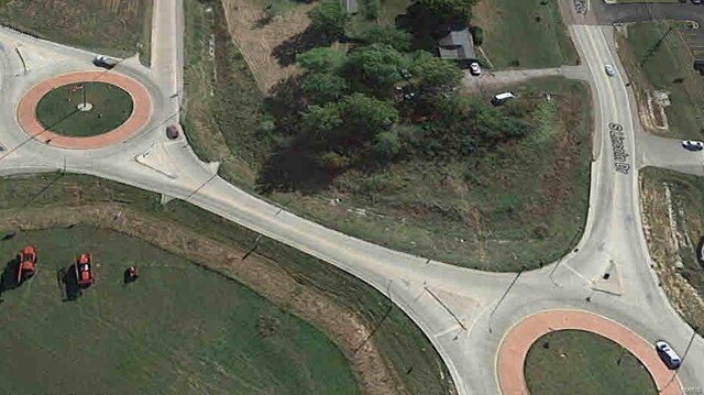 656 S Lincoln, Troy, MO 63379 - photo 2