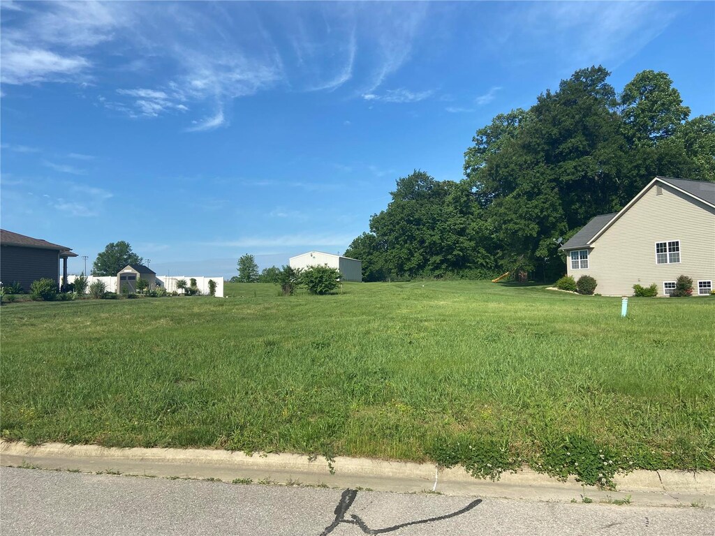 437 Galen Dr, Trenton, IL 62293 - photo 1